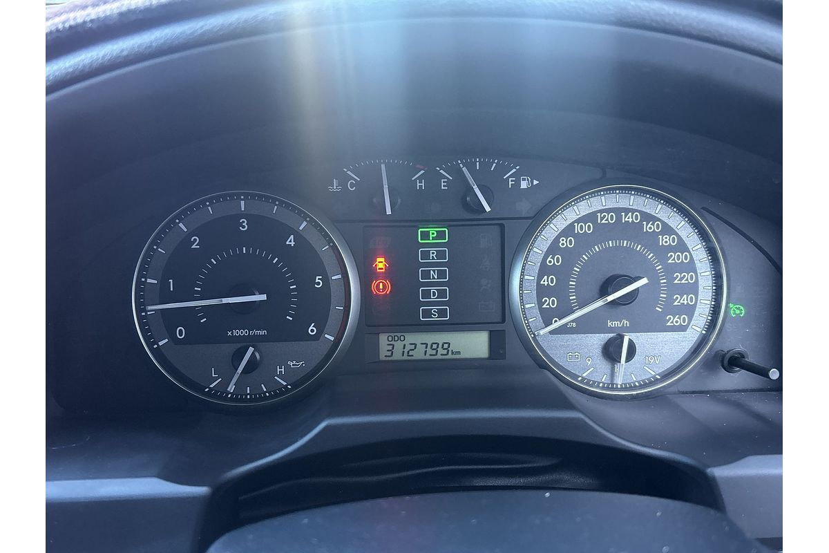 2014 Toyota Landcruiser GXL VDJ200R