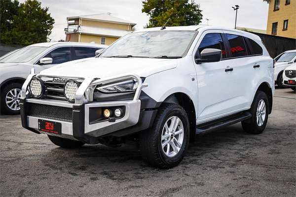 2021 Isuzu MU-X LS-M