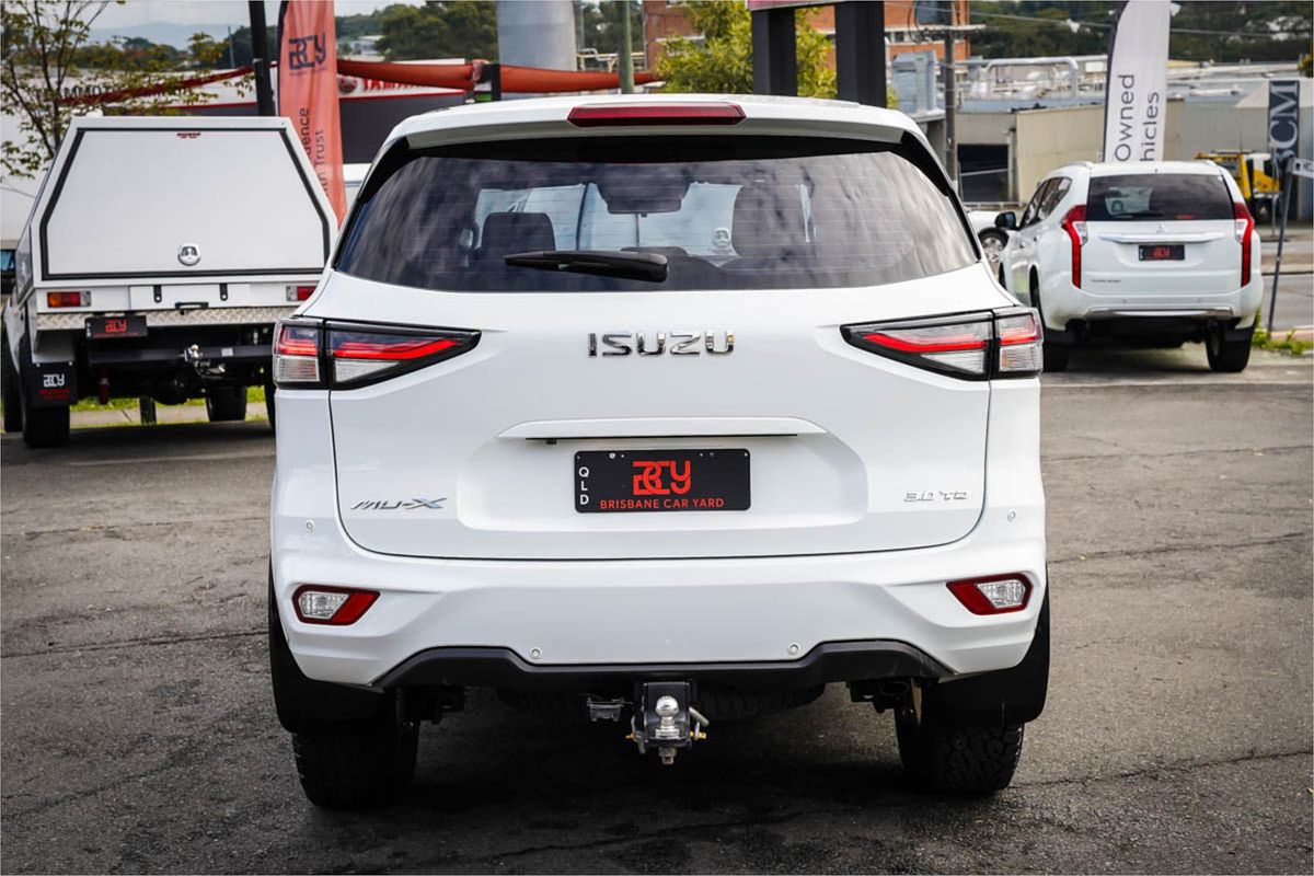 2021 Isuzu MU-X LS-M