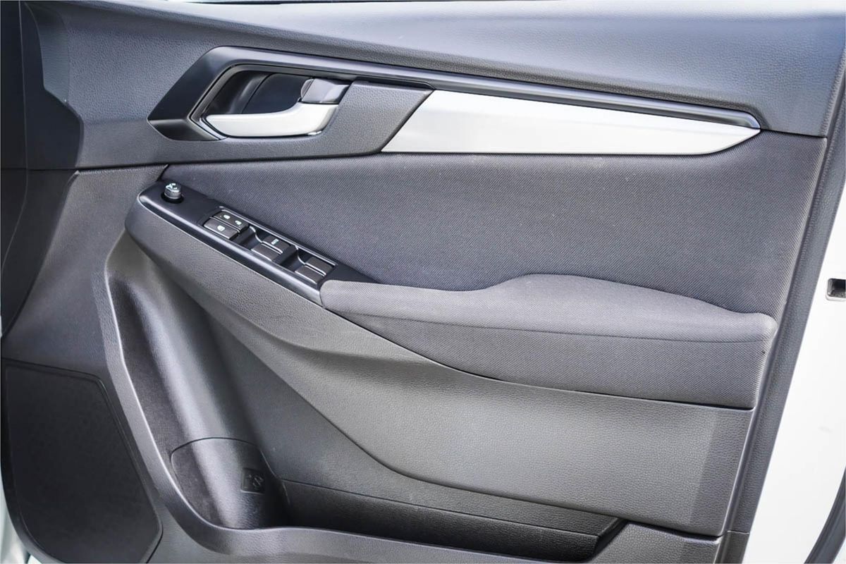 2021 Isuzu MU-X LS-M