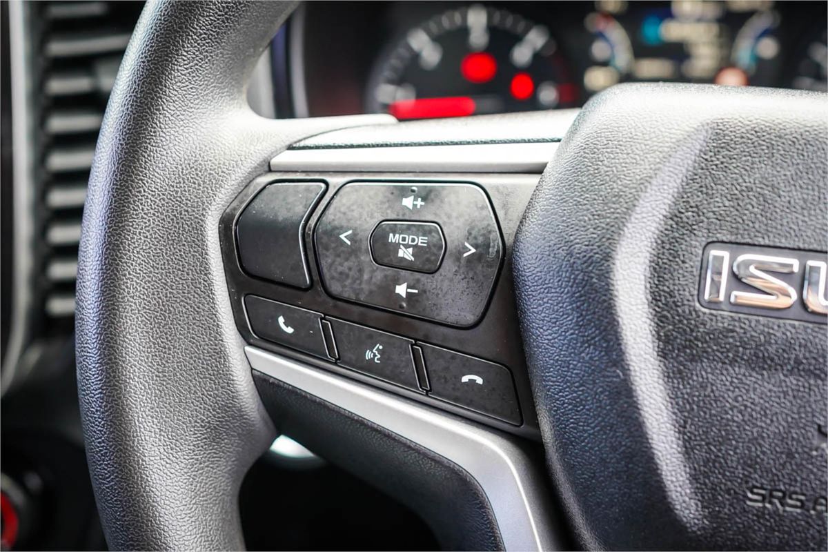 2021 Isuzu MU-X LS-M