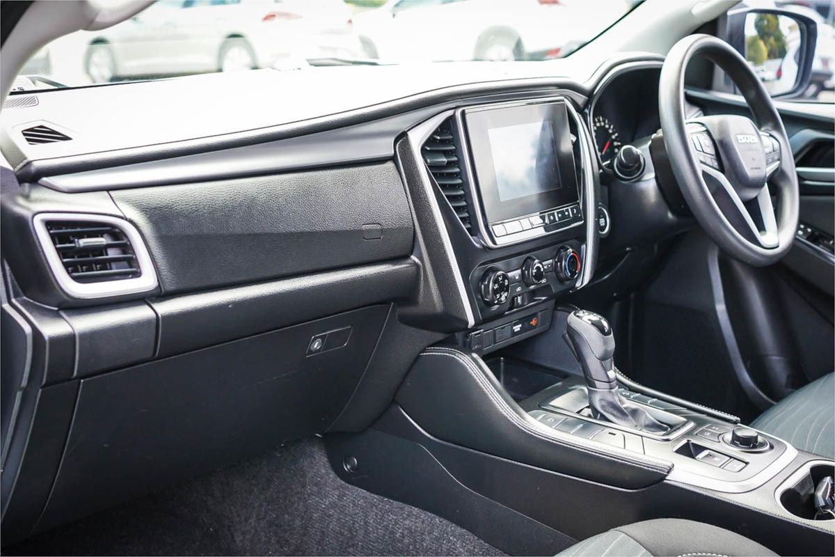 2021 Isuzu MU-X LS-M