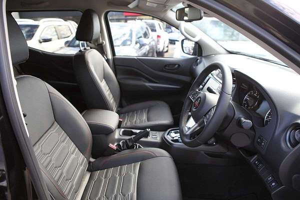 2025 Nissan Navara PRO-4X D23 4X4