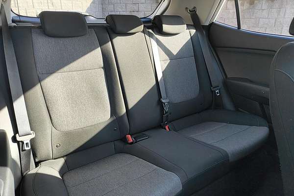2024 Kia Stonic S YB