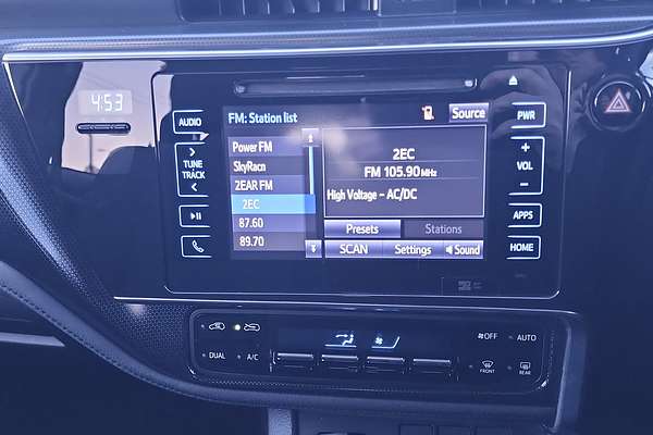 2017 Toyota Corolla Hybrid ZWE186R