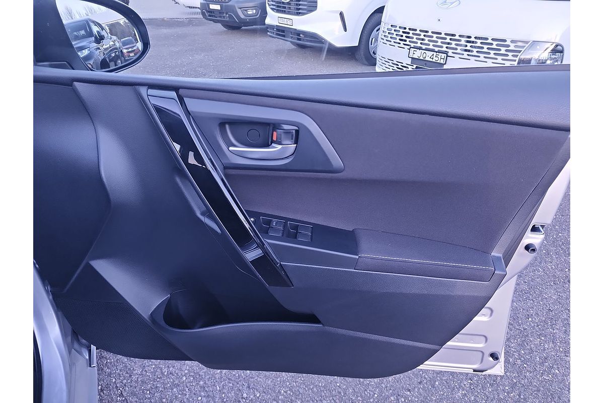 2017 Toyota Corolla Hybrid ZWE186R