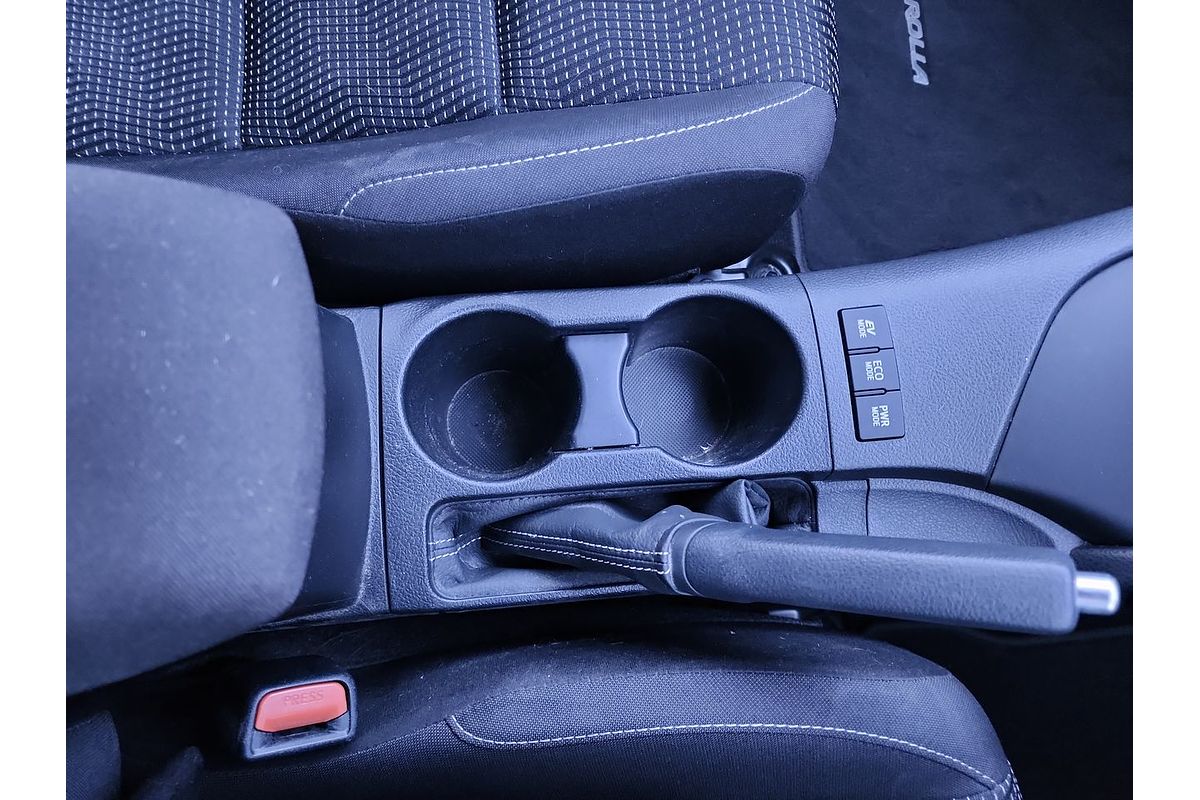 2017 Toyota Corolla Hybrid ZWE186R