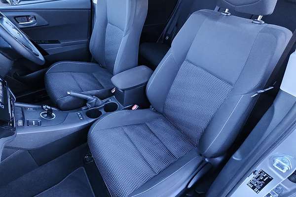 2017 Toyota Corolla Hybrid ZWE186R