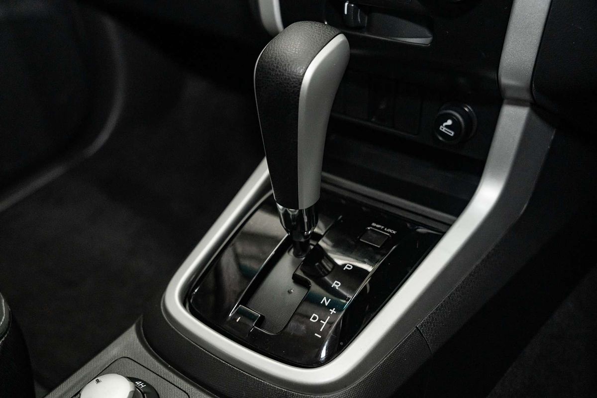 2020 Isuzu MU-X LS-M