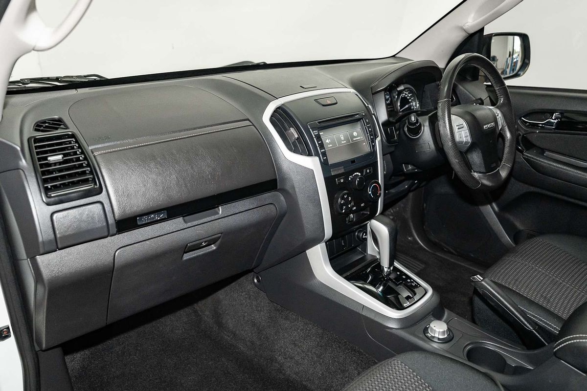 2020 Isuzu MU-X LS-M