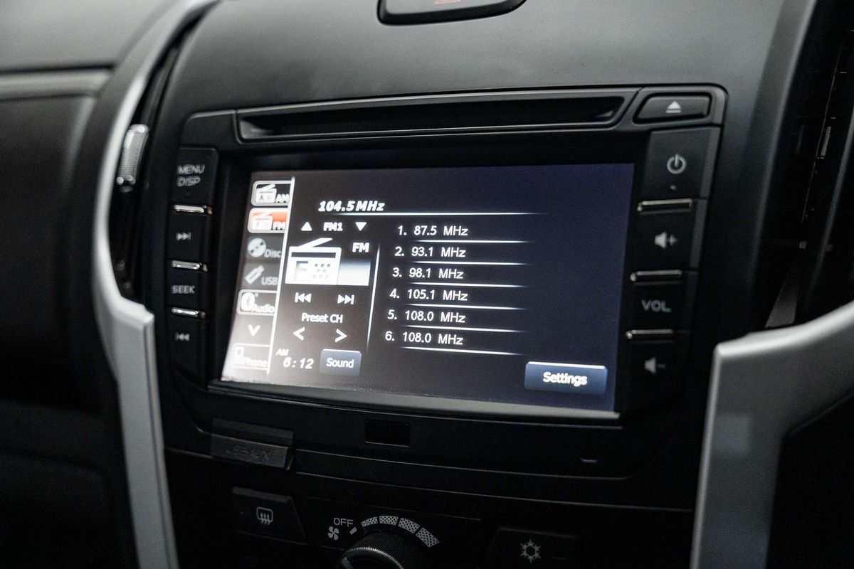 2020 Isuzu MU-X LS-M