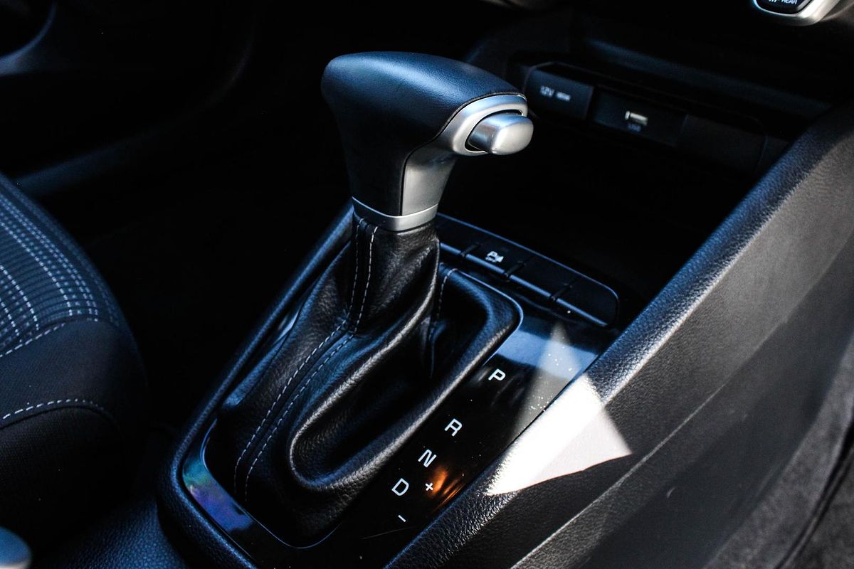 2023 Kia Stonic Sport YB