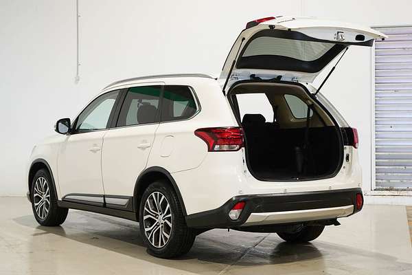 2017 Mitsubishi Outlander LS Safety Pack ZK