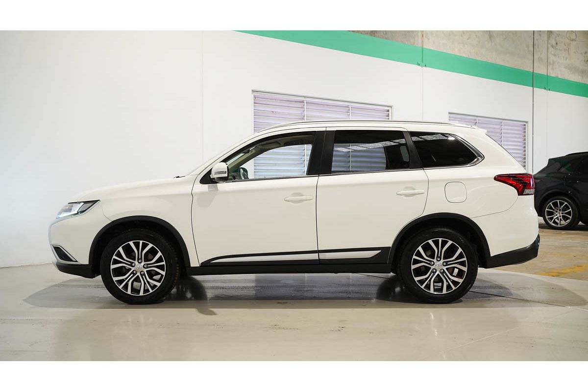 2017 Mitsubishi Outlander LS Safety Pack ZK