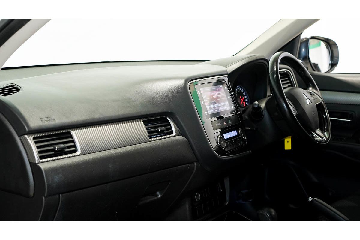2017 Mitsubishi Outlander LS Safety Pack ZK