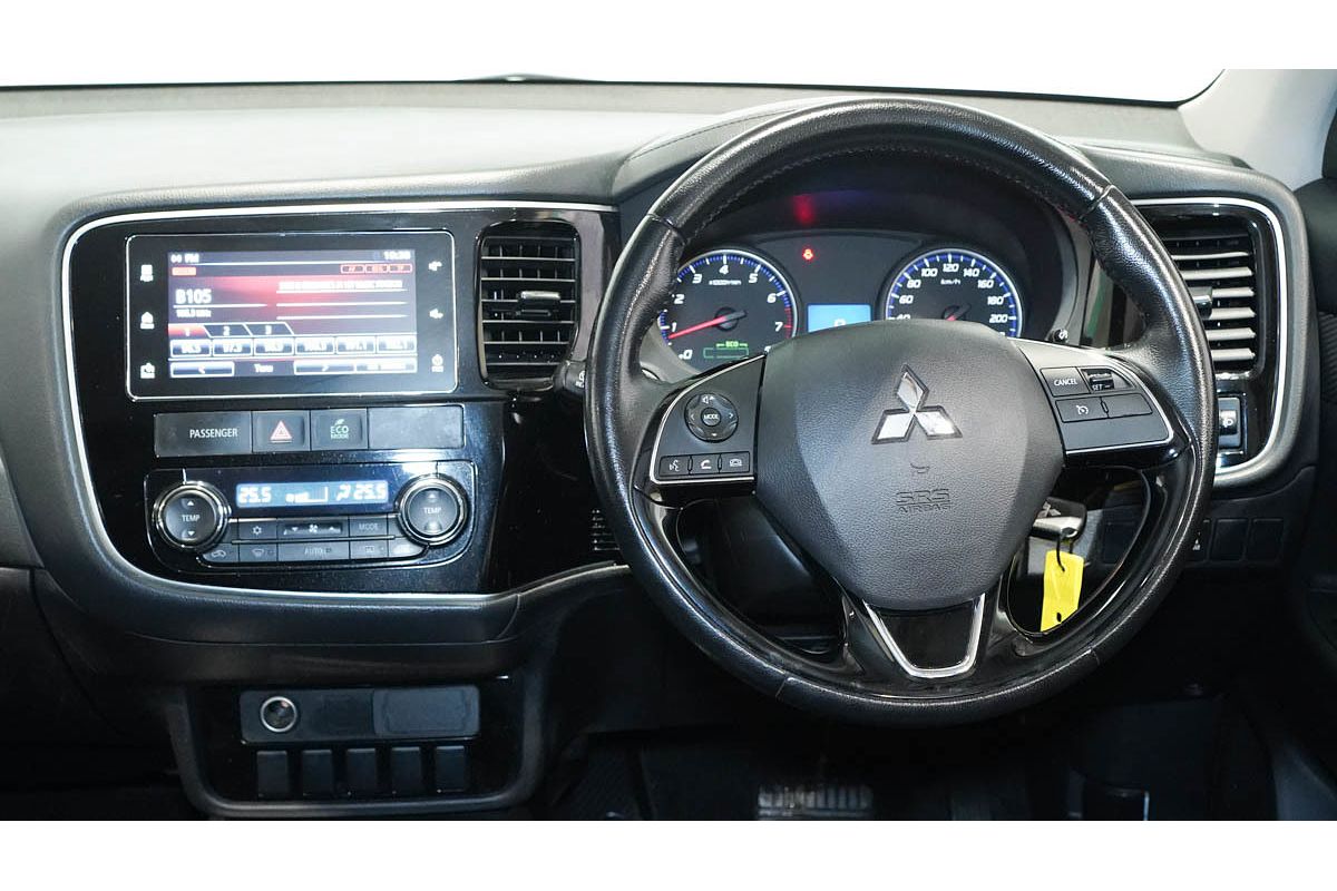 2017 Mitsubishi Outlander LS Safety Pack ZK