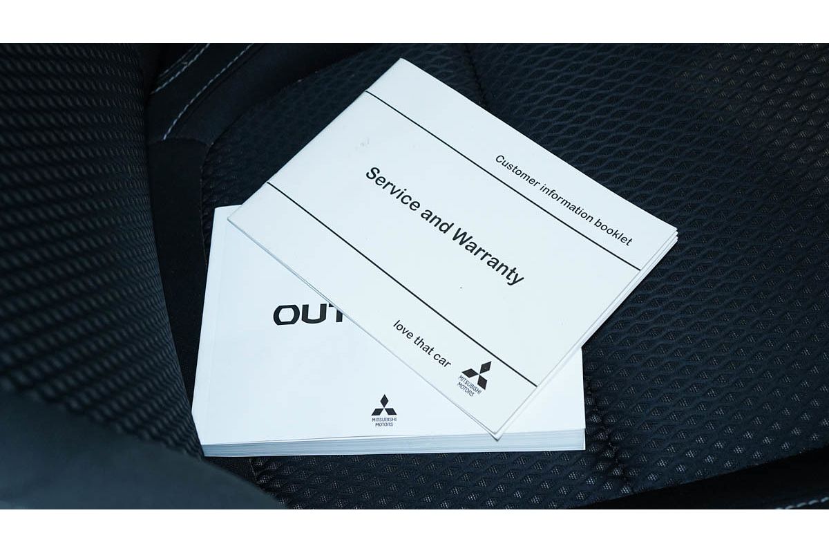 2017 Mitsubishi Outlander LS Safety Pack ZK