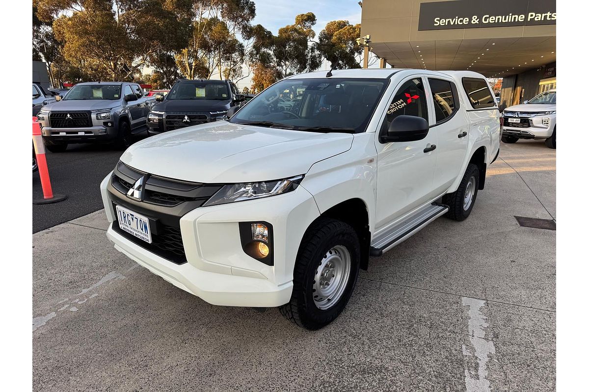 2020 Mitsubishi Triton GLX ADAS MR 4X4