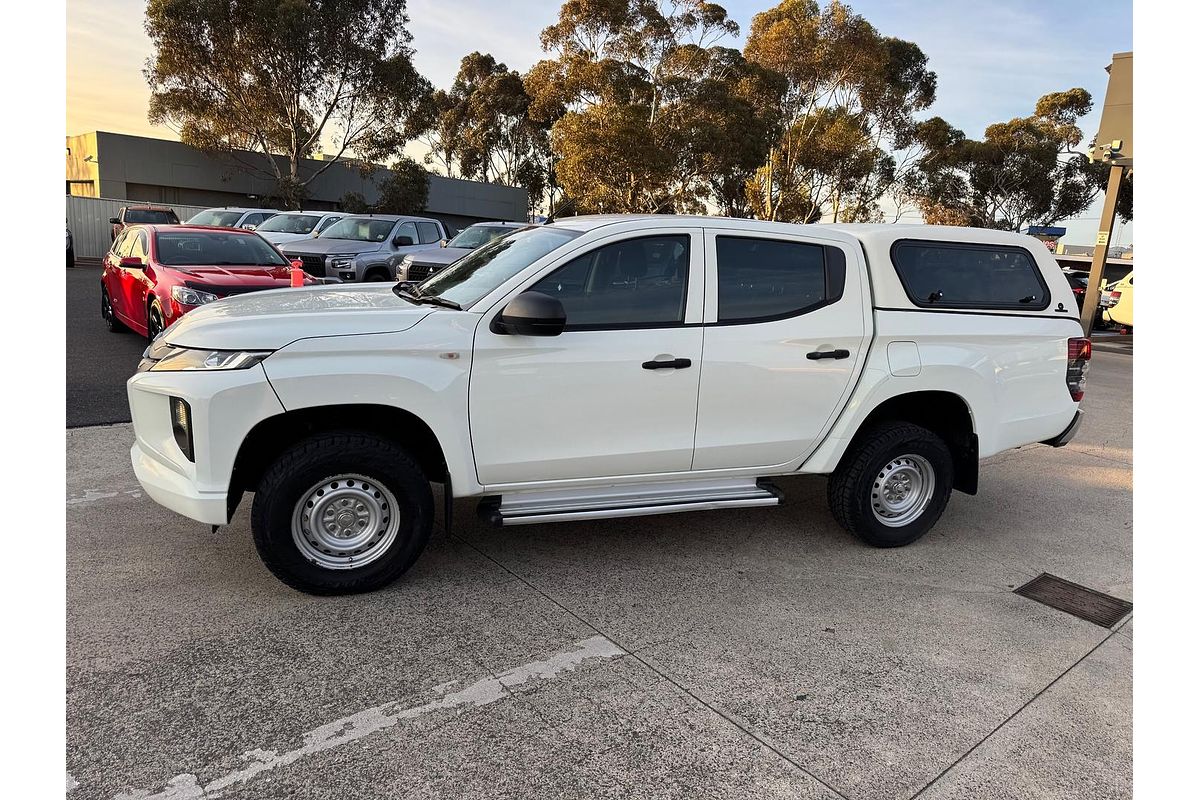2020 Mitsubishi Triton GLX ADAS MR 4X4