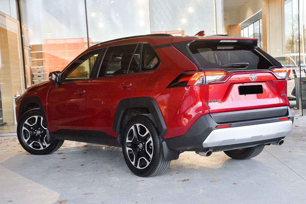 2020 Toyota RAV4 Edge AXAA54R