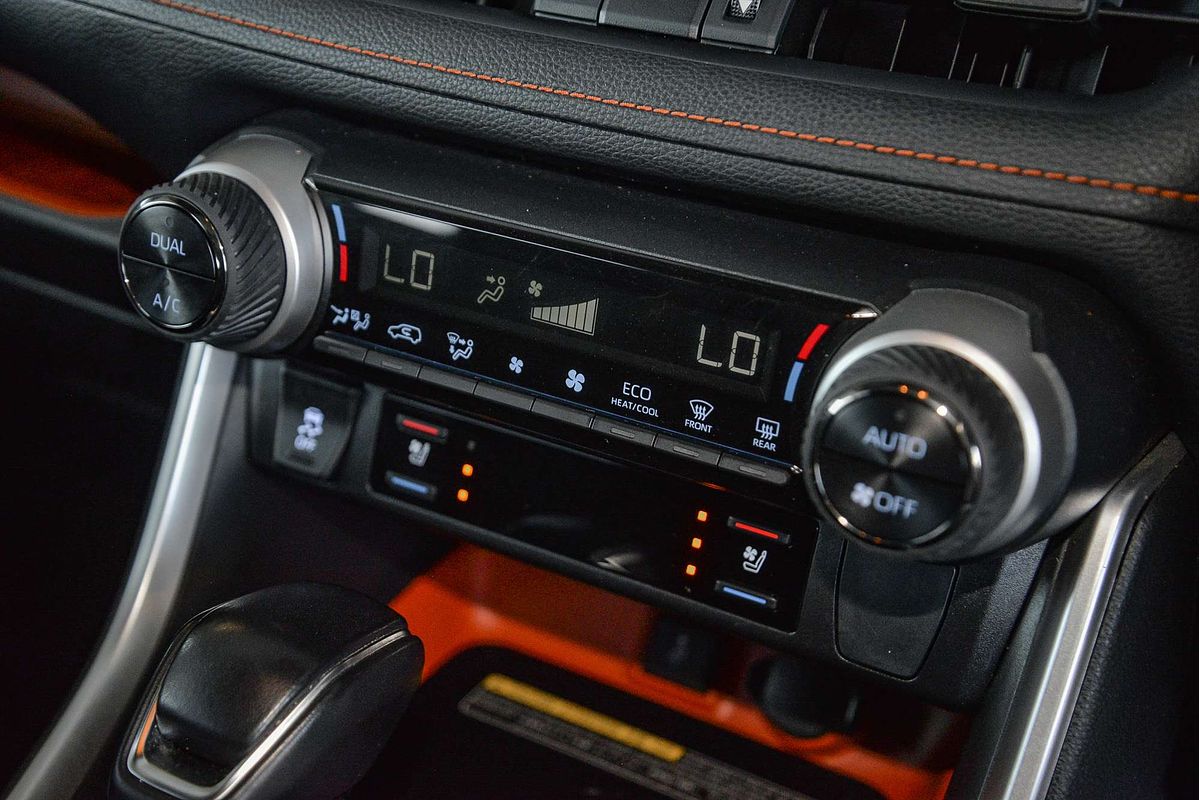 2020 Toyota RAV4 Edge AXAA54R