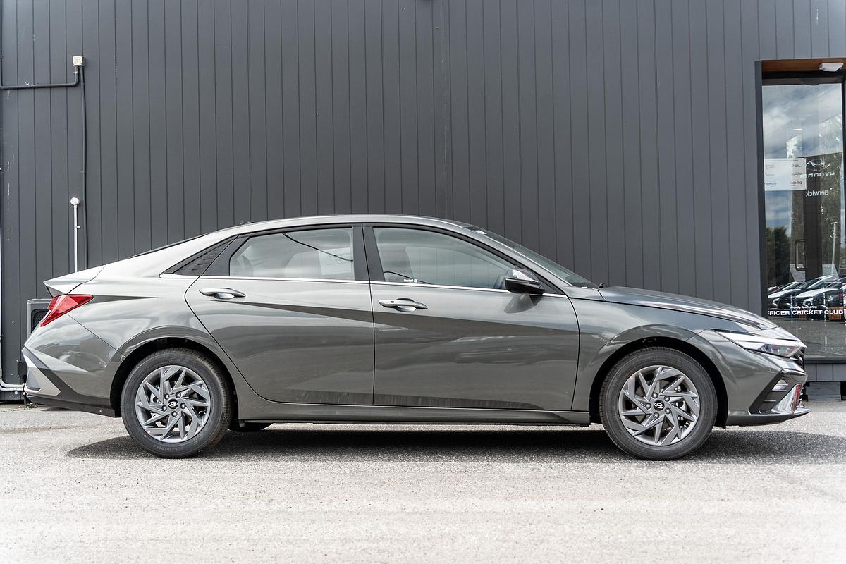 2025 Hyundai i30 Elite Hybrid CN7.V2