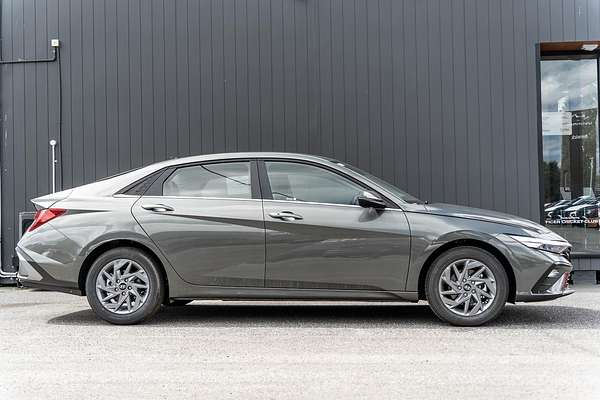 2025 Hyundai i30 Elite Hybrid CN7.V2