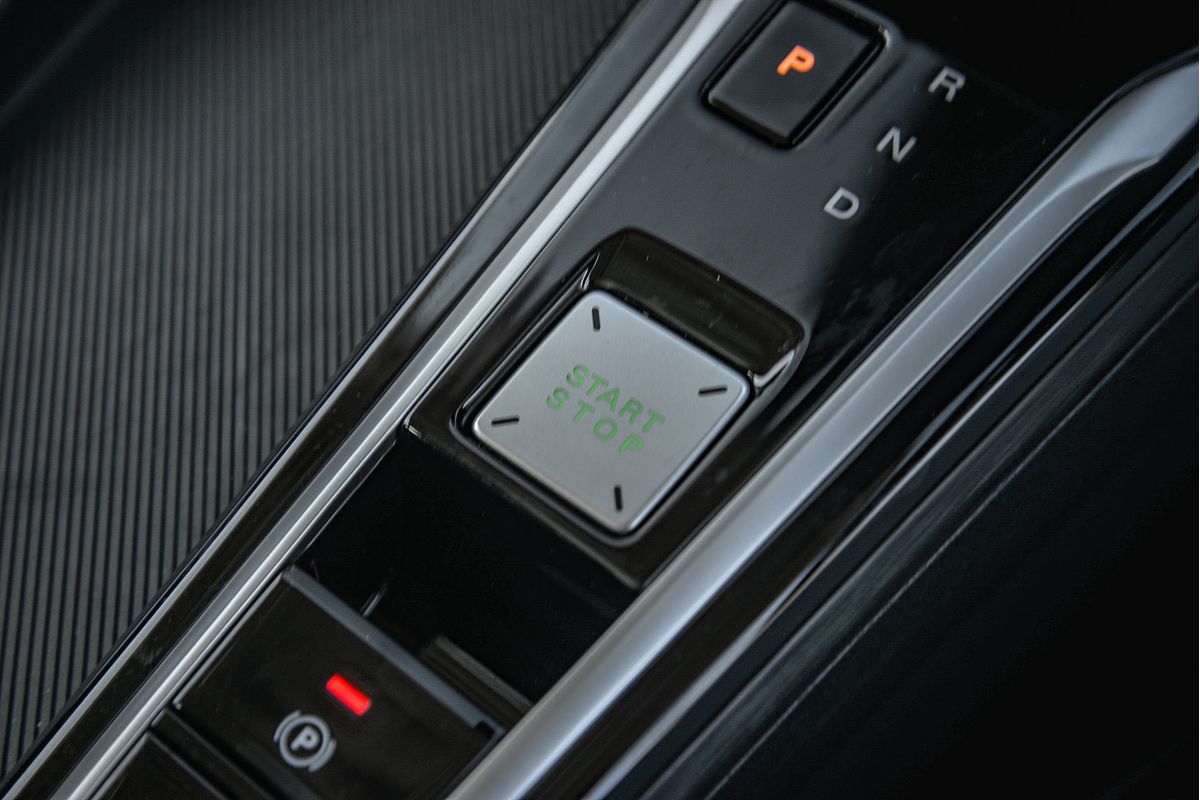 2025 MG ZS Essence ZS32