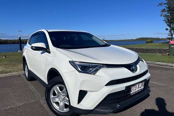 2017 Toyota RAV4 GX ZSA42R