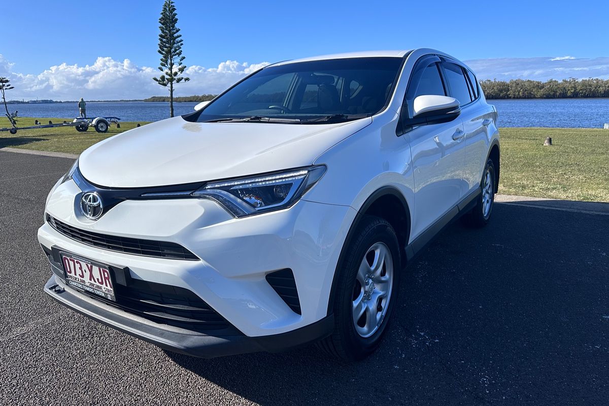 2017 Toyota RAV4 GX ZSA42R