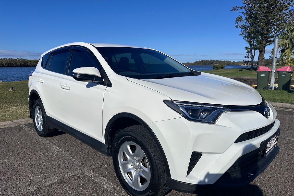 2017 Toyota RAV4 GX ZSA42R