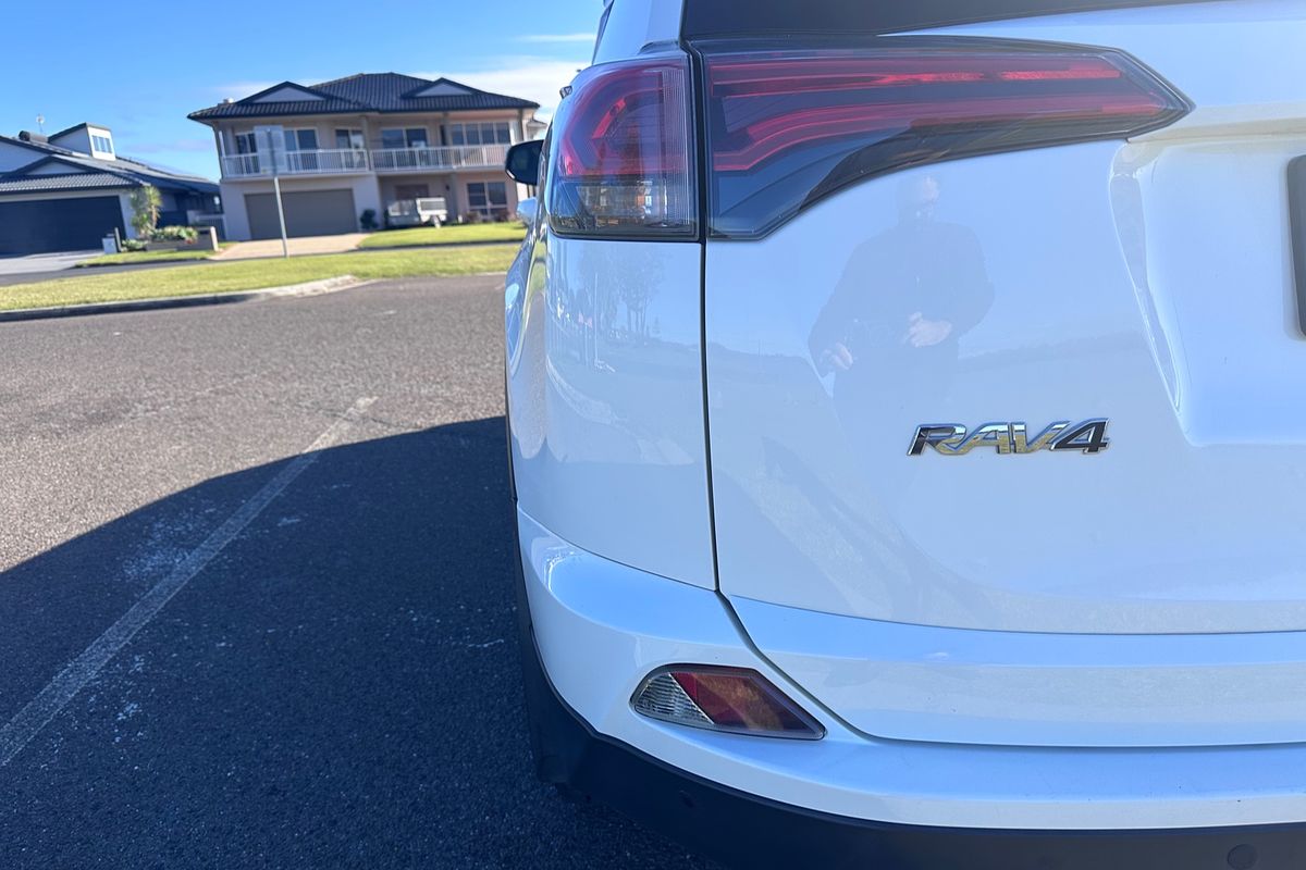 2017 Toyota RAV4 GX ZSA42R