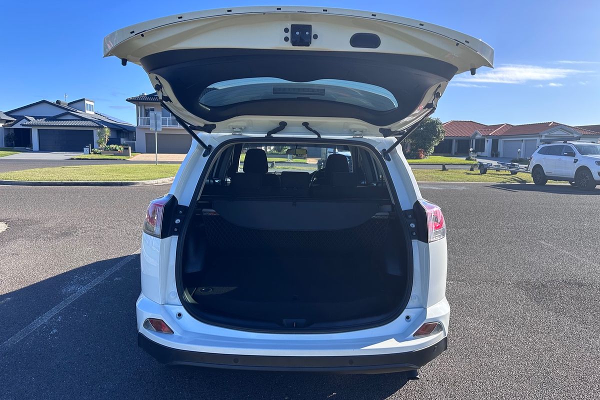 2017 Toyota RAV4 GX ZSA42R