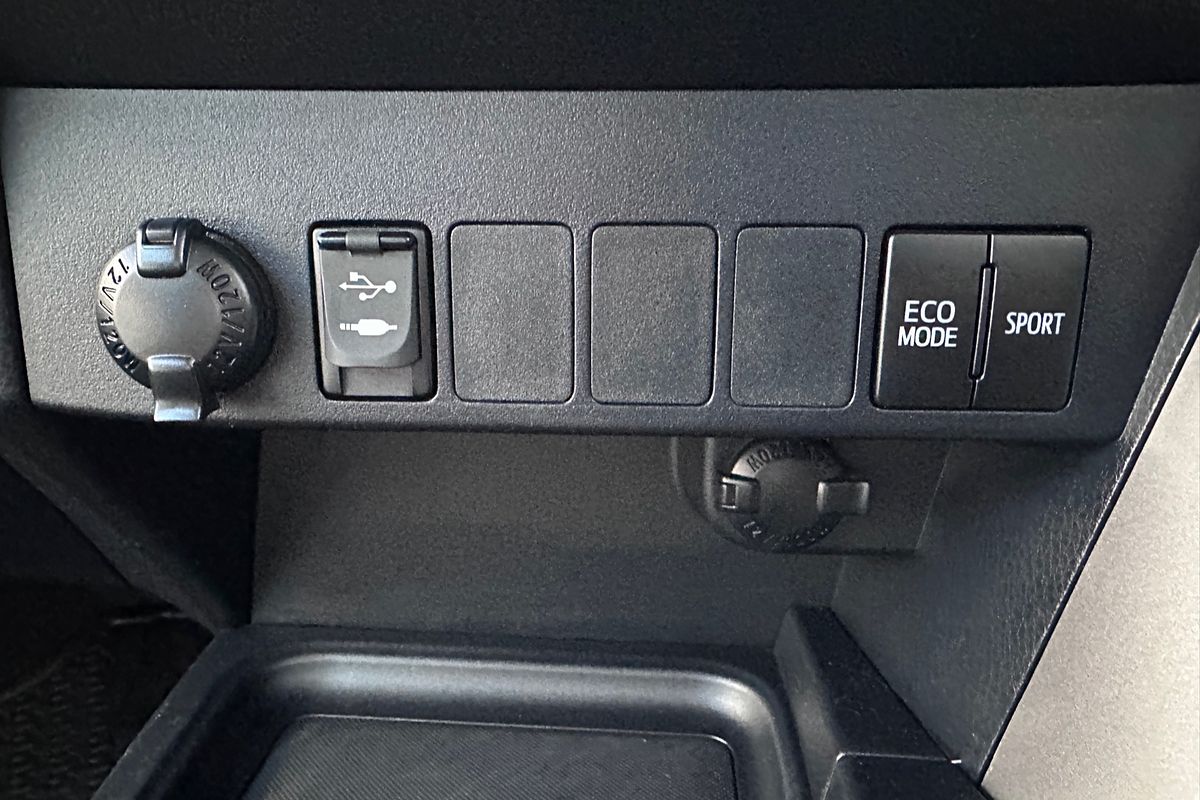 2017 Toyota RAV4 GX ZSA42R