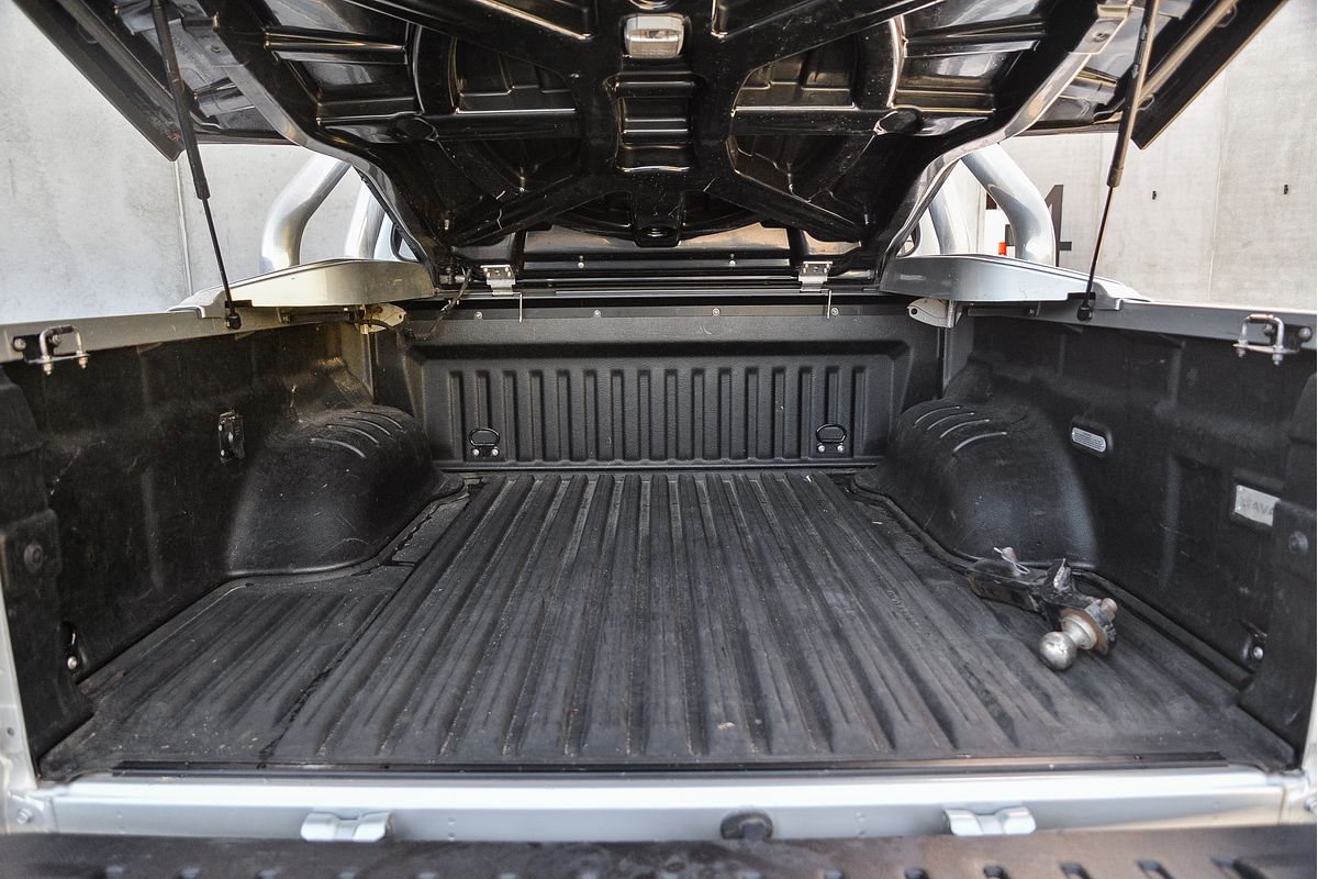 2019 Nissan Navara ST D23 Series 4 4X4