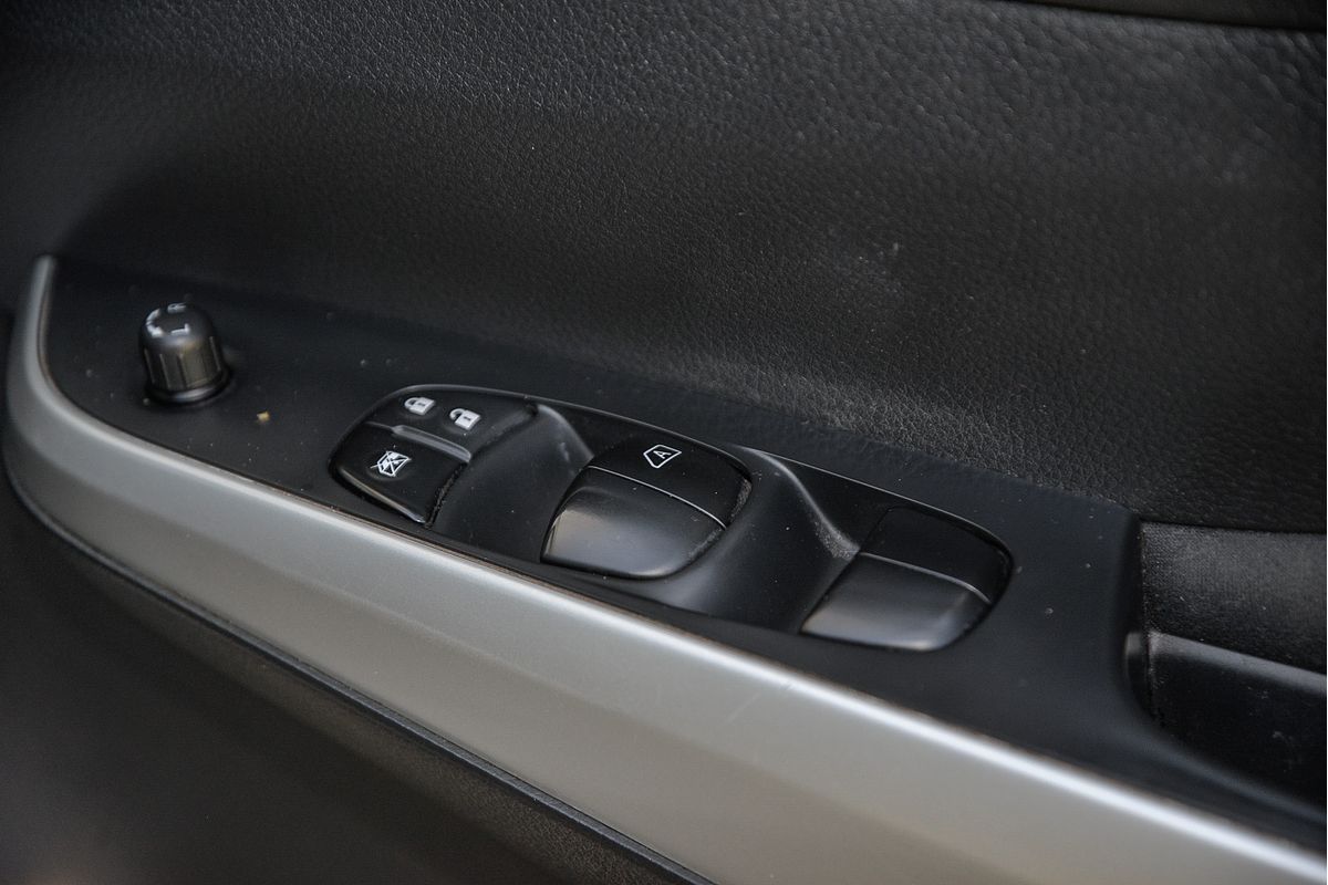 2019 Nissan Navara ST D23 Series 4 4X4