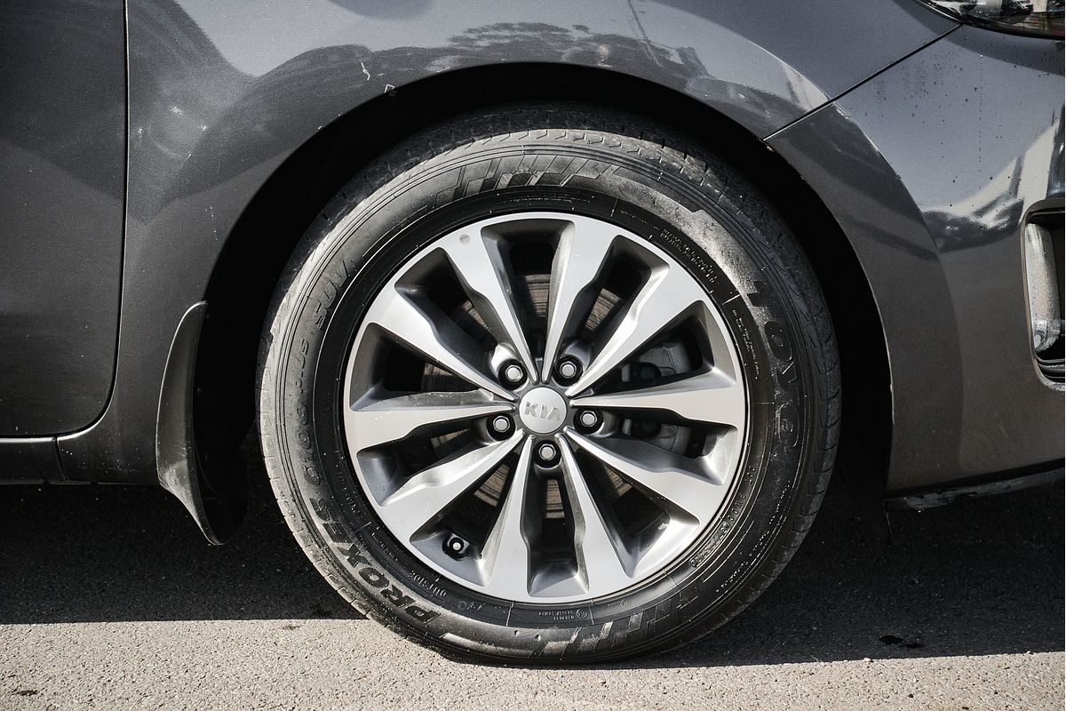 2017 Kia Carnival SLi YP