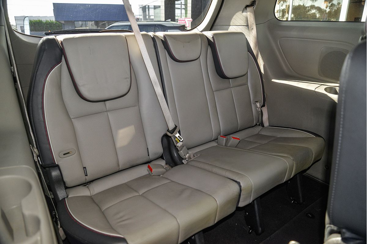 2017 Kia Carnival SLi YP