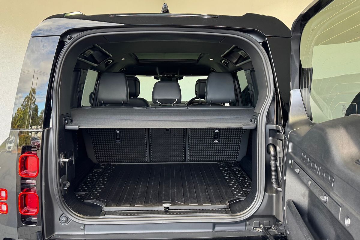 2024 Land Rover Defender 110 P400 X-Dynamic HSE L663