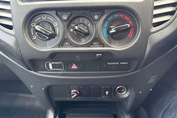 2021 Mitsubishi Triton GLX MR 4X4