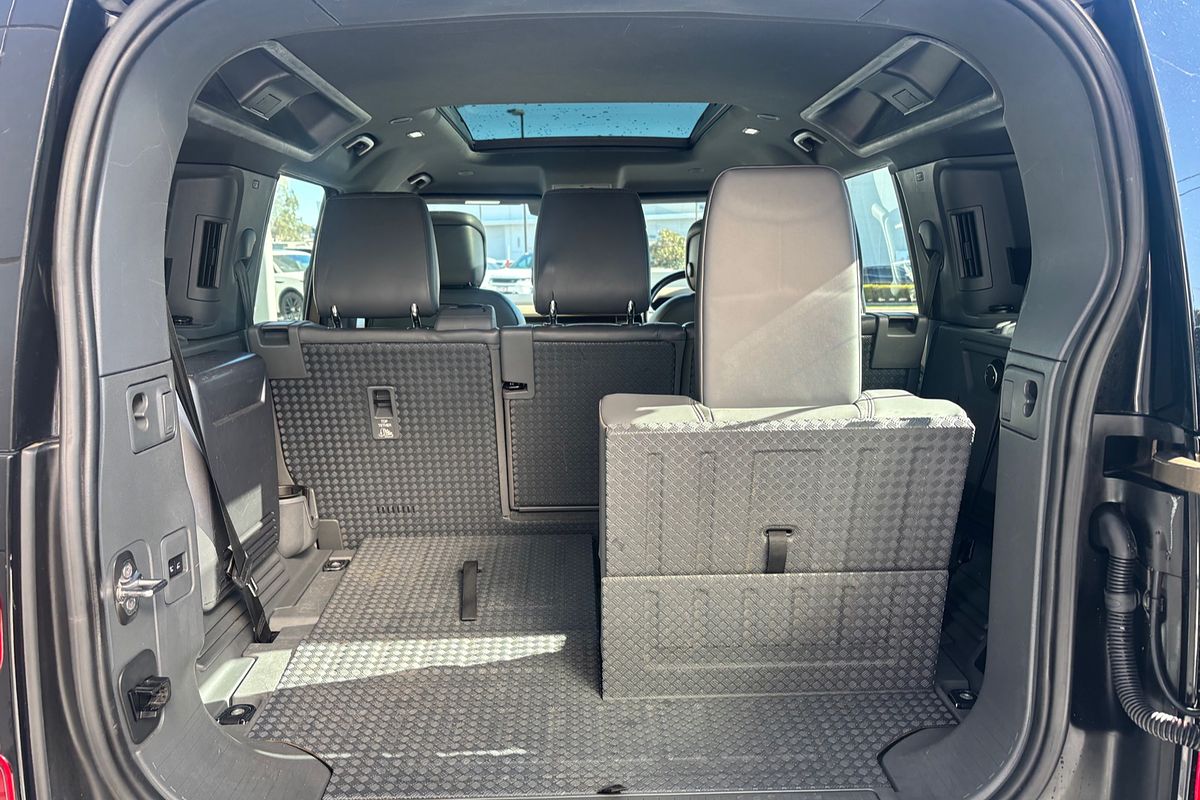 2021 Land Rover Defender 110 P400 X-Dynamic HSE L663