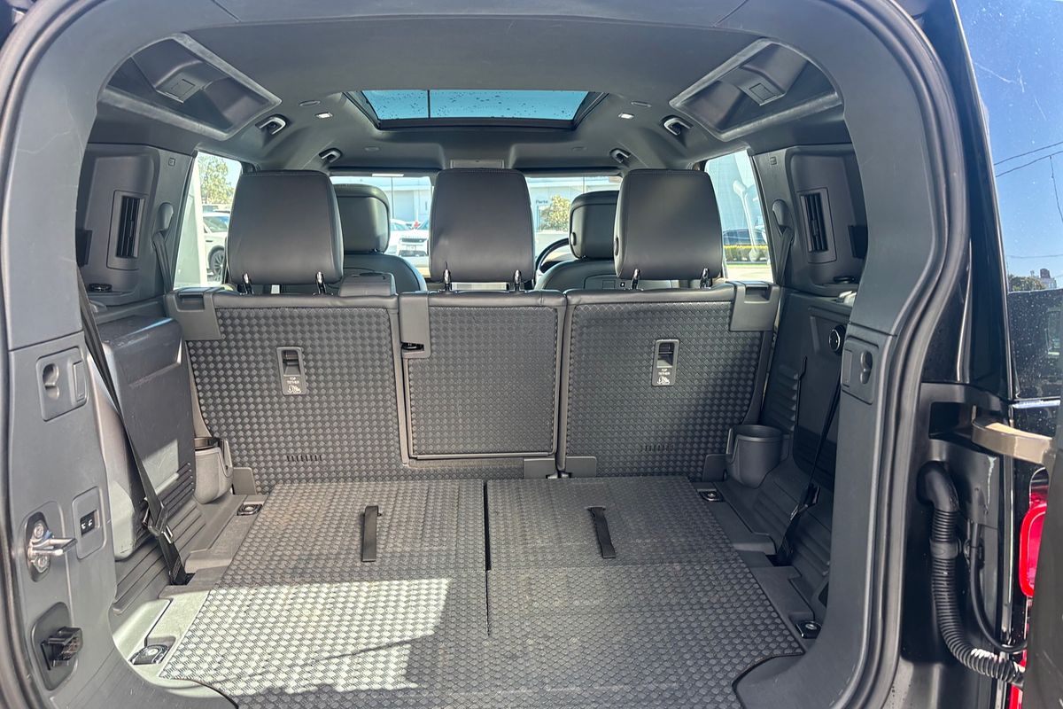 2021 Land Rover Defender 110 P400 X-Dynamic HSE L663