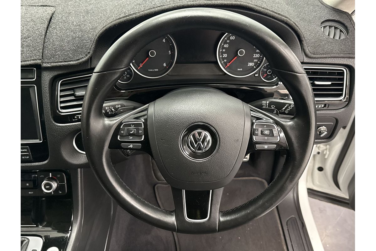 2016 Volkswagen Touareg Wolfsburg Edition 7P