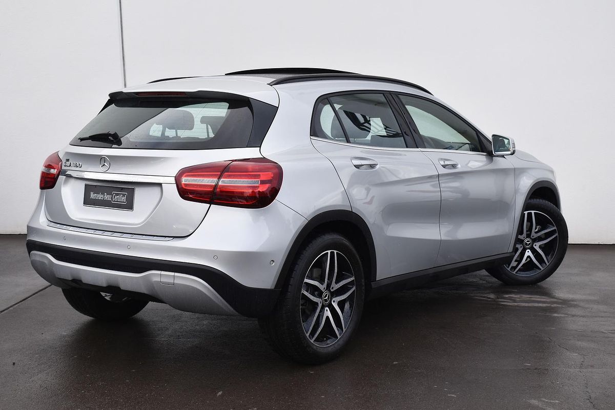 2017 Mercedes-Benz GLA-Class GLA180 X156
