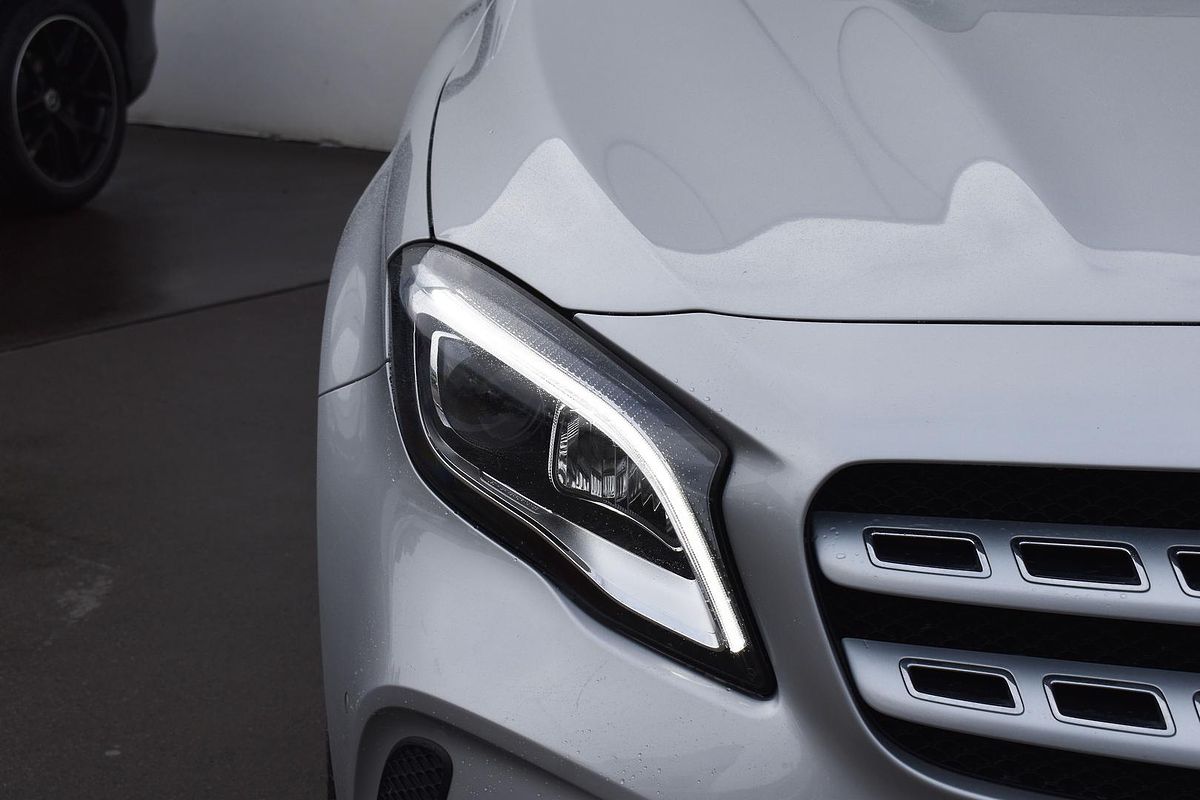 2017 Mercedes-Benz GLA-Class GLA180 X156