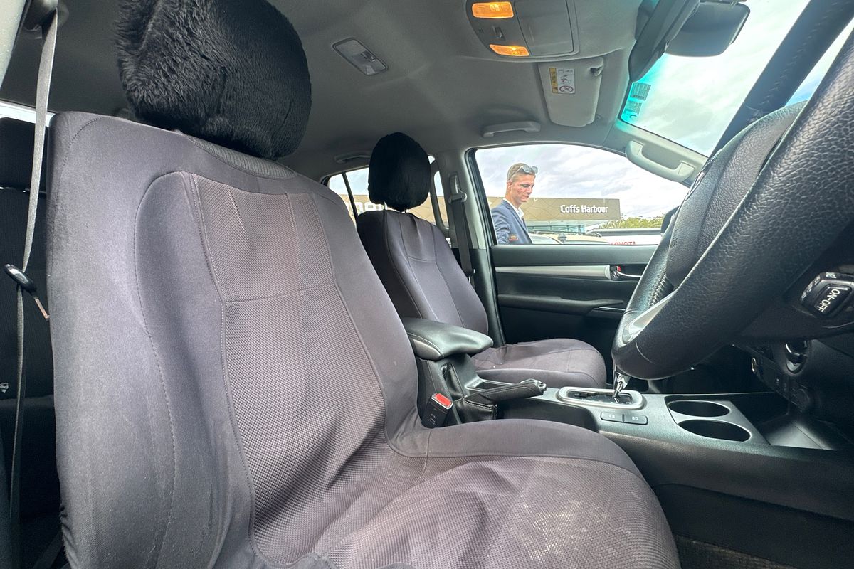 2020 Toyota Hilux SR5 GUN126R 4X4