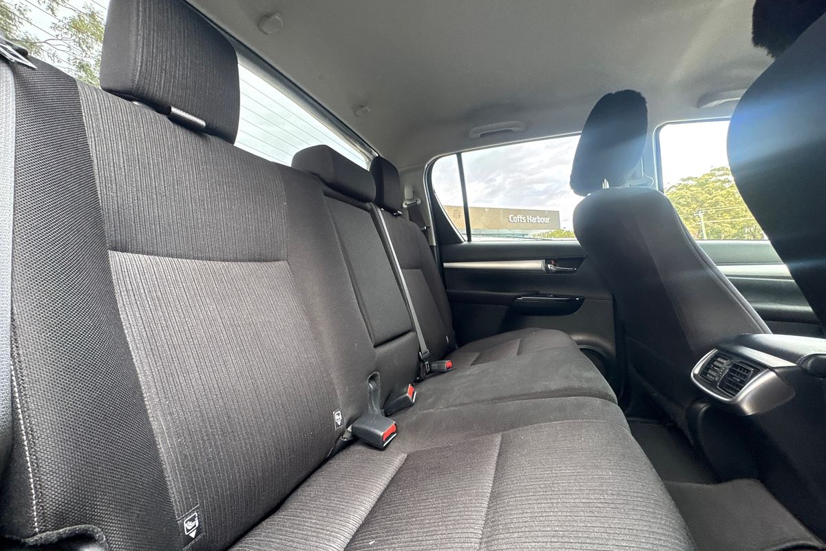 2020 Toyota Hilux SR5 GUN126R 4X4
