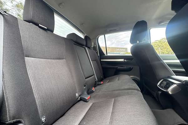 2020 Toyota Hilux SR5 GUN126R 4X4