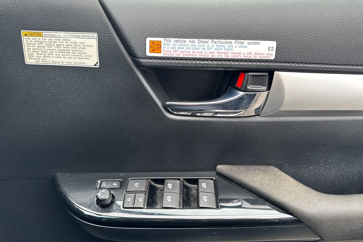 2020 Toyota Hilux SR5 GUN126R 4X4