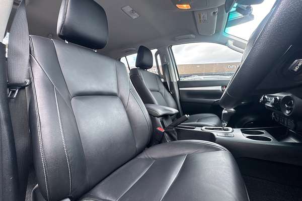2020 Toyota Hilux SR5 GUN126R 4X4